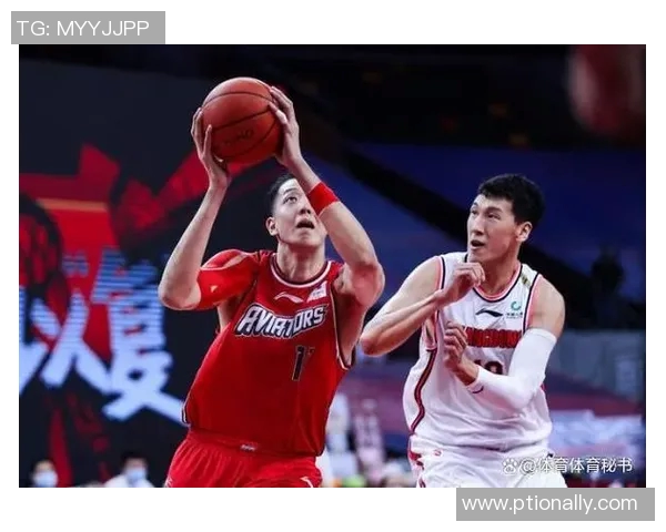 广州篮球队的快速进攻与防守策略分析及其在比赛中的应用探讨 广州篮球队的快速进攻与防守策略分析及其在比赛中的应用探讨