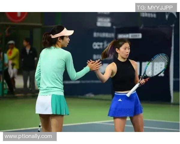 重庆网球队的奋斗与荣耀:一段网球成长的真实纪实故事 重庆网球队的奋斗与荣耀:一段网球成长的真实纪实故事