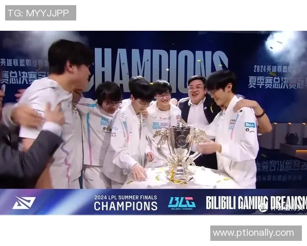 赛后分析:BLG与FPX在比赛中的心理素质对比与影响探讨 赛后分析:BLG与FPX在比赛中的心理素质对比与影响探讨