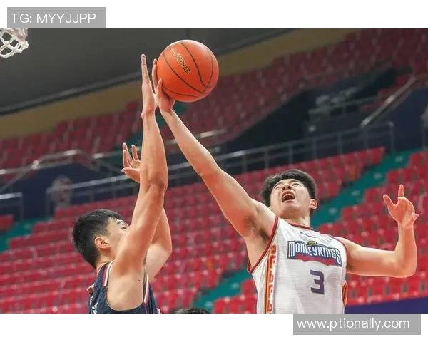 南京篮球队在城市联赛中的战术意识与团队配合表现分析 南京篮球队在城市联赛中的战术意识与团队配合表现分析