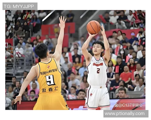 广东宏远2015年对战新疆的精彩瞬间与赛季回顾分析