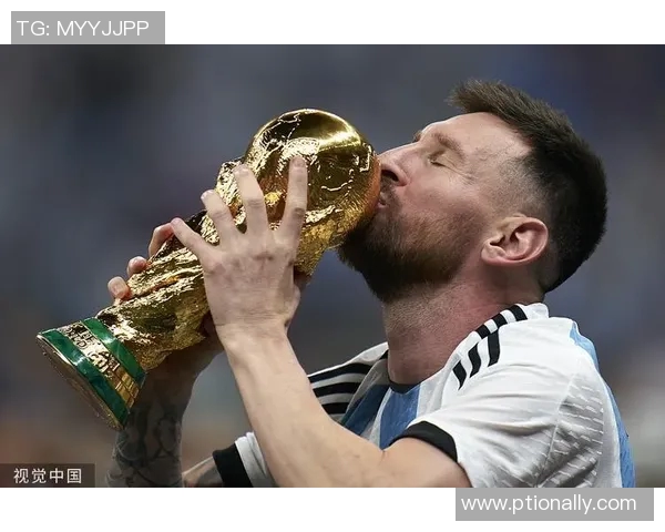 梅西与诺伊尔的巅峰对决足球场上的传奇之战