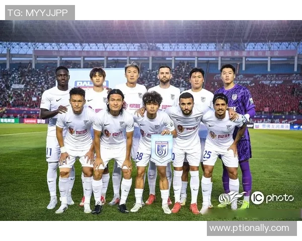 长春队迎战大连权健展现实力争夺胜利的关键对决