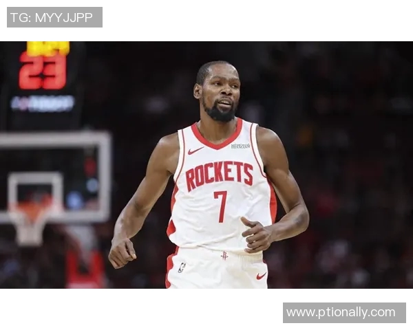 火箭队与雷霆队激战正酣超清画面尽显精彩瞬间