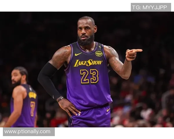 犹他爵士与洛杉矶湖人激战正酣谁能在NBA赛场上笑到最后